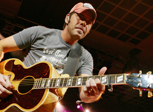 904 Happy Hour Article Rodney Atkins At Mavericks Recap